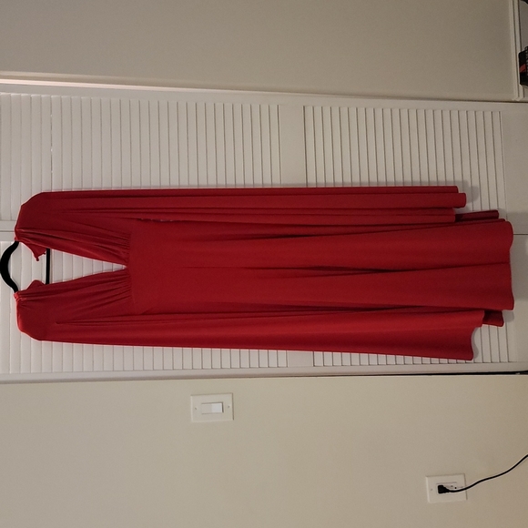 Red Jumpsuit Club L - Picture 5 of 5